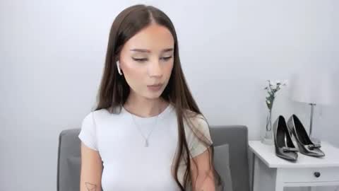 EmilyCharming online show from 01-15-26, 09:07