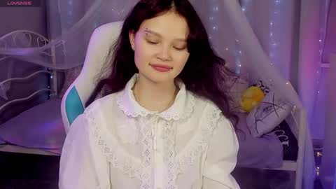 Emilyhaves online show from 05-06-26, 09:14