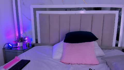 EMILY  online show from 05-24-26, 04:34