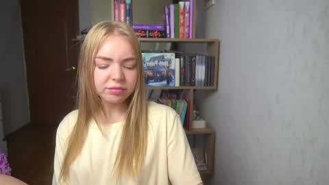 Snapshot of emilyemmi chatting on 07-26-26, 07:48 Emilyemmi online show from 07-26-26, 07:48