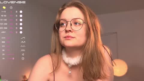 Snapshot of emilyforelsket chatting on 12-29-24, 12:12 Emily online show from 12-29-24, 12:12