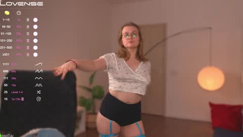 Snapshot of emilyforelsket chatting on 01-22-25, 03:40 Emily online show from 01-22-25, 03:40