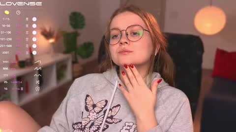 Snapshot of emilyforelsket chatting on 02-22-25, 12:29 Emily online show from 02-22-25, 12:29