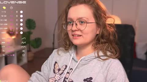 Snapshot of emilyforelsket chatting on 02-23-25, 12:16 Emily online show from 02-23-25, 12:16