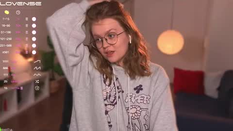 Snapshot of emilyforelsket chatting on 02-23-25, 03:18 Emily online show from 02-23-25, 03:18