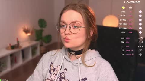 Snapshot of emilyforelsket chatting on 03-01-25, 12:34 Emily online show from 03-01-25, 12:34