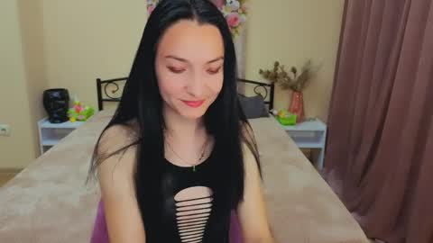 emilygreyy__ online show from 04-06-26, 05:58