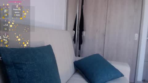 Snapshot of emilyguss chatting on 12-10-24, 06:28 Emily online show from 12-10-24, 06:28