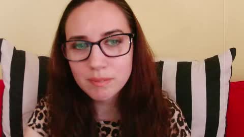 Emily online show from 06-10-26, 01:32