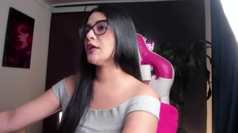 Emily Jhonson online show from 05-31-26, 04:25