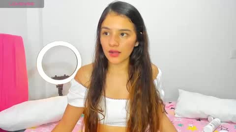 Snapshot of emilyjonss chatting on 02-21-25, 05:46 Emily online show from 02-21-25, 05:46
