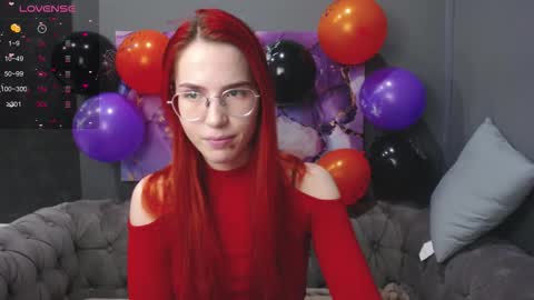 Snapshot of emilykents chatting on 10-23-25, 02:00 EmilyKents online show from 10-23-25, 02:00