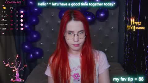 Snapshot of emilykents chatting on 10-27-25, 01:53 EmilyKents online show from 10-27-25, 01:53