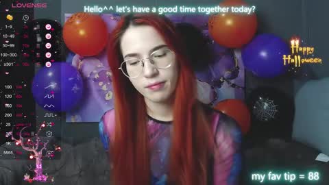 Snapshot of emilykents chatting on 10-29-25, 02:03 EmilyKents online show from 10-29-25, 02:03