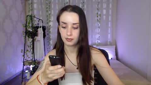 Emyli online show from 09-10-25, 05:24