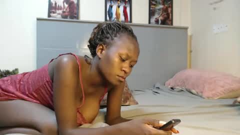 Emilly online show from 03-02-25, 12:09