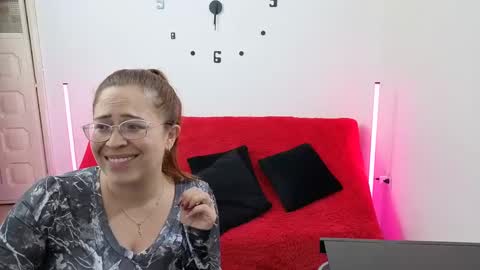 emily  friends online show from 10-05-25, 11:24