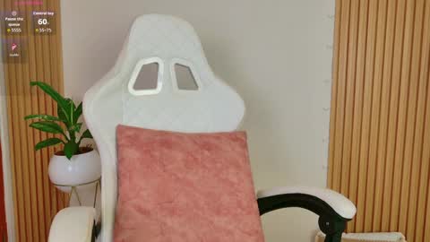 Emily  online show from 11-11-25, 09:42