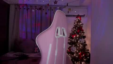 Snapshot of emilyrosss_ chatting on 01-08-25, 05:59 EMILY online show from 01-08-25, 05:59