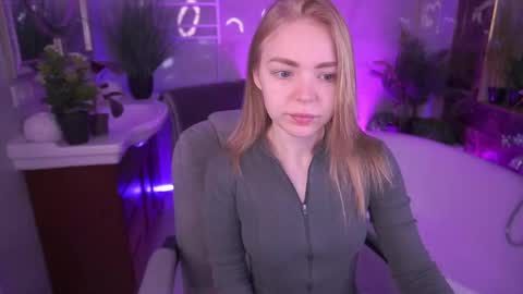  MY NAME IS Emily WELCOME EVERYONE I WILL BE HAPPY TO GIVE YOU WHAT YOU HAVE DREAMED OF FOR SO LONG online show from 04-20-26, 05:43