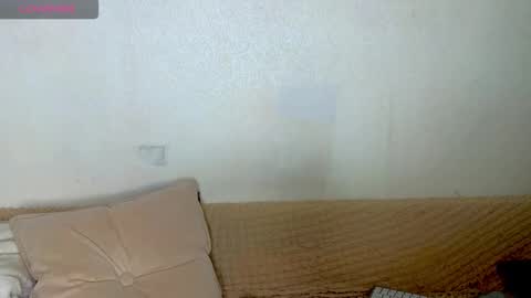 Snapshot of emilytrays chatting on 01-08-26, 03:25 Emily wish-list online show from 01-08-26, 03:25