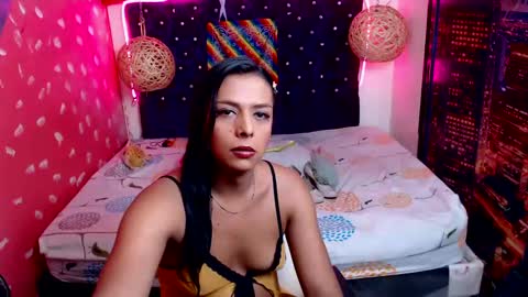 Snapshot of emilytssweet chatting on 01-16-25, 11:48 Emily online show from 01-16-25, 11:48
