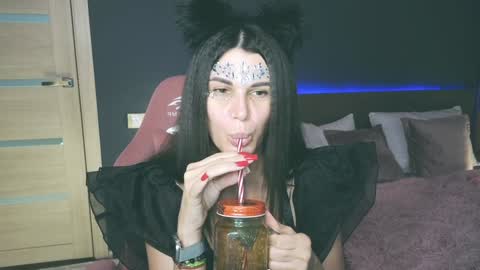 Emily online show from 02-02-25, 11:08