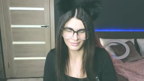 Emily online show from 02-09-25, 04:57