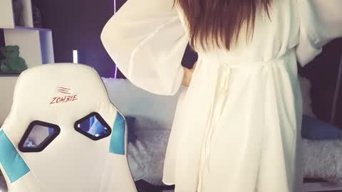 Emily online show from 09-27-25, 02:38