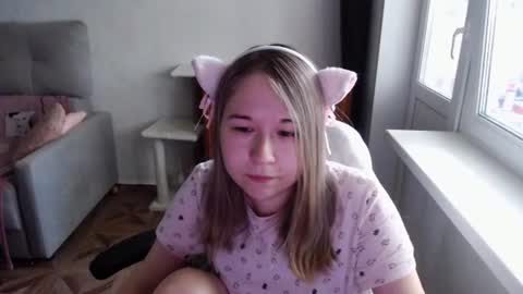 emilyway online show from 06-19-26, 10:52