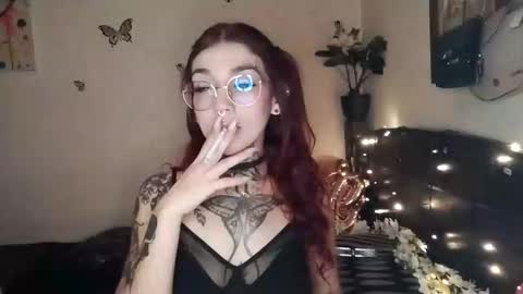 Snapshot of emilywhitee_ chatting on 01-13-26, 02:39 Valentina independent model online show from 01-13-26, 02:39