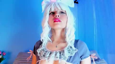    online show from 10-12-25, 11:37