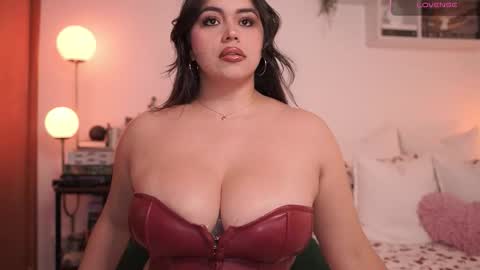 Snapshot of emilyxrose_ chatting on 09-29-25, 04:56 IG thickemmsss online show from 09-29-25, 04:56