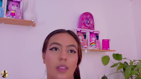 Emily Bank online show from 04-10-26, 07:51