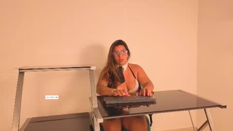 emilyy_cooperr online show from 07-16-26, 12:11