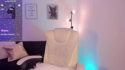 Emily  online show from 03-19-26, 06:12