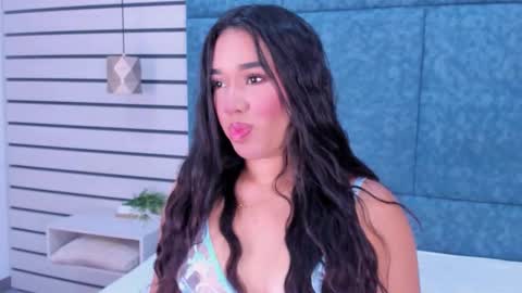 Snapshot of emilyzahar chatting on 09-18-25, 11:34 Emily online show from 09-18-25, 11:34