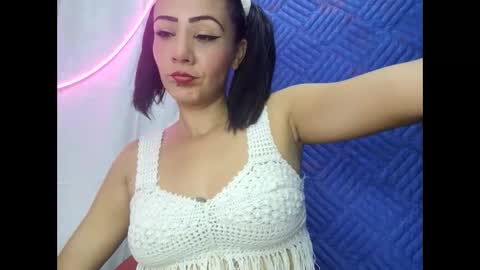 L i a    time online 7am - 1pm Gtm-5  online show from 02-27-26, 10:43