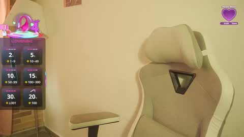 Snapshot of emitaa17228 chatting on 09-13-25, 07:13 emma online show from 09-13-25, 07:13