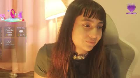 Snapshot of emitaa17228 chatting on 02-12-26, 09:32 emma online show from 02-12-26, 09:32