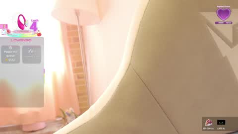 Snapshot of emitaa17228 chatting on 05-17-26, 03:30 emma online show from 05-17-26, 03:30