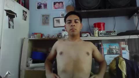 Snapshot of emlianotorres_ chatting on 01-11-26, 06:13 Torresemiliano online show from 01-11-26, 06:13