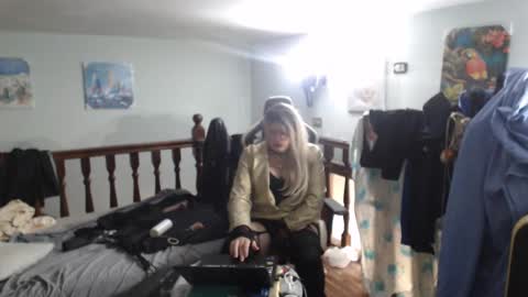 Snapshot of emma671 chatting on 02-09-25, 10:53 emma online show from 02-09-25, 10:53