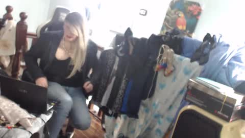 Snapshot of emma671 chatting on 03-03-25, 06:26 emma online show from 03-03-25, 06:26