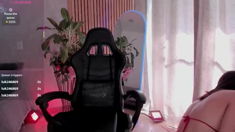 Snapshot of emma_____________ chatting on 11-02-25, 08:22 online show from 11-02-25, 08:22