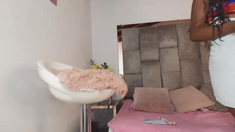 Emma online show from 05-16-26, 12:18
