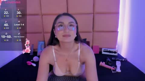 emma__js_ online show from 04-17-26, 10:57