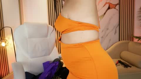 emma__walkerr_ online show from 03-17-26, 07:06