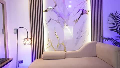 emma__walkerr_ online show from 03-30-26, 07:04