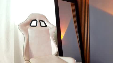 emma_and_aysha online show from 11-23-25, 01:27